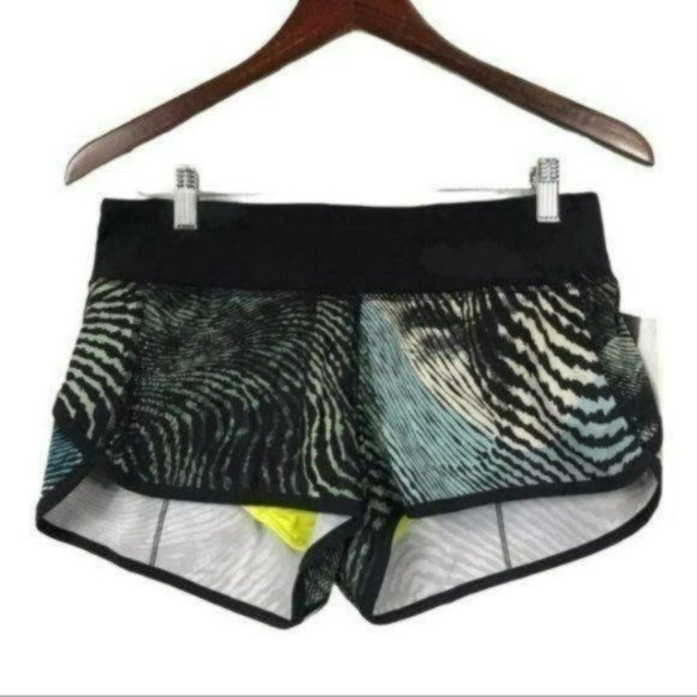 Lululemon Speed Shorts Seawheeze Society Tofino Black and Blue, Size 6 New